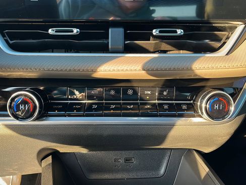 New 2026 Chevrolet Equinox LT w/ Convenience Package II image 20