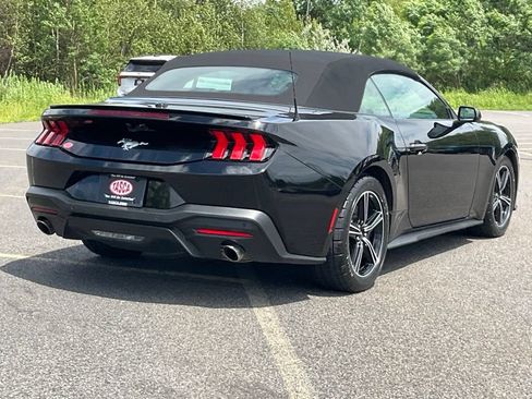 Used 2025 Ford Mustang Premium RWD image 23