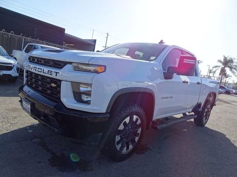Used 2020 Chevrolet Silverado 2500 Custom w/ Custom Value Package AWD/4WD image 2