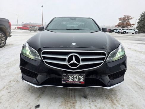 Used 2015 Mercedes-Benz E 350 4MATIC Sedan image 3