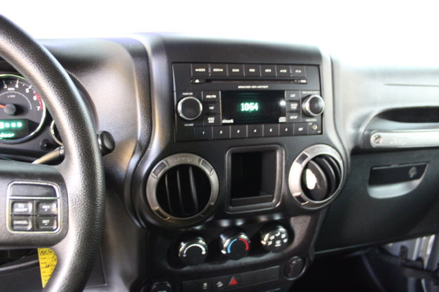 Used 2016 Jeep Wrangler Sport AWD/4WD image 16