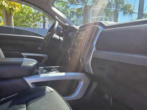 Used 2016 Nissan Titan PRO-4X image 18
