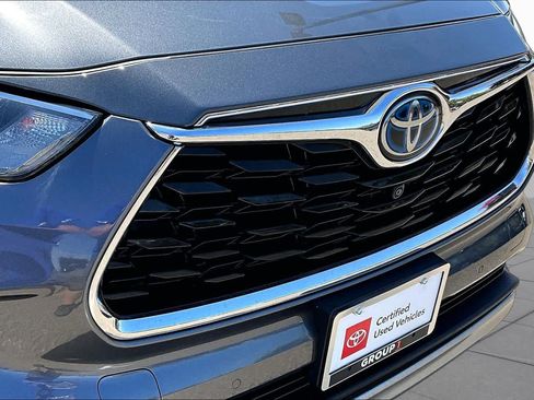 Certified 2020 Toyota Highlander Platinum AWD/4WD image 29