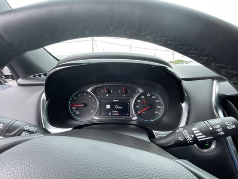 Certified 2023 Chevrolet Traverse RS FWD image 12