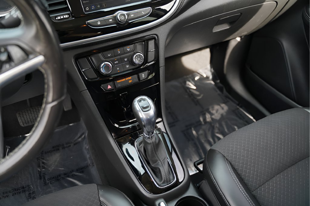 Used 2022 Buick Encore Preferred w/ Safety Package FWD image 16
