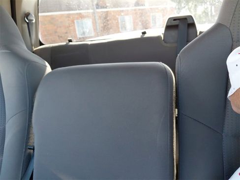 Used 2010 Ford F250 XLT image 38