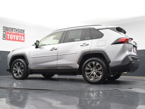 Used 2022 Toyota RAV4 XLE Premium image 29