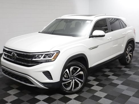 Certified 2023 Volkswagen Atlas Cross Sport SEL AWD/4WD image 2