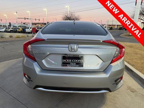 Used 2019 Honda Civic EX image 5