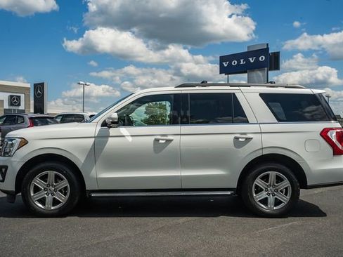 Used 2020 Ford Expedition XLT w/ Equipment Group 202A AWD/4WD image 4