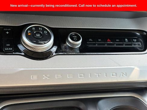 Used 2025 Ford Expedition Max Active RWD image 26
