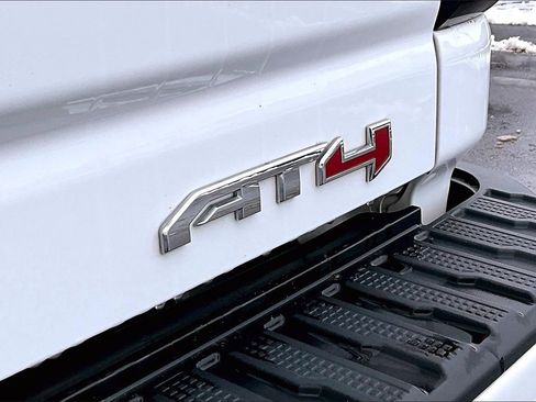 Used 2020 GMC Sierra 2500 AT4 w/ AT4 Premium Package image 8