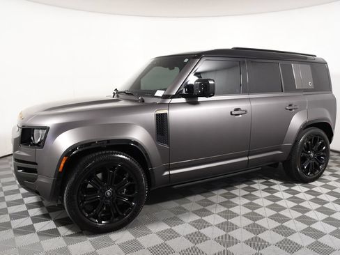 Used 2025 Land Rover Defender 110 AWD/4WD image 2