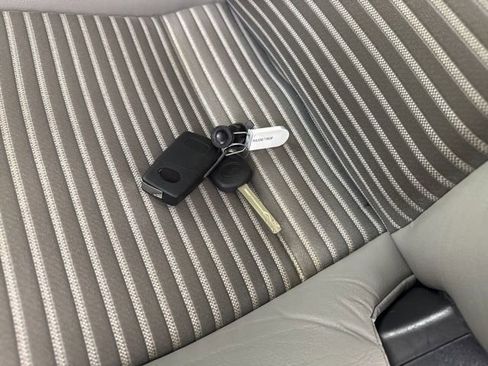 Used 2022 Toyota Camry SE image 27