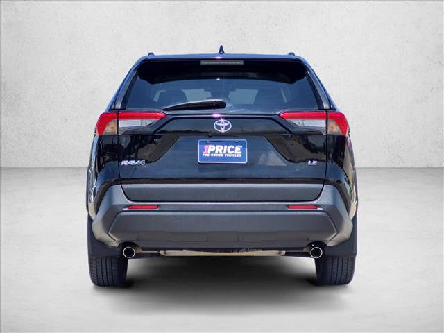 Used 2021 Toyota RAV4 LE FWD image 7