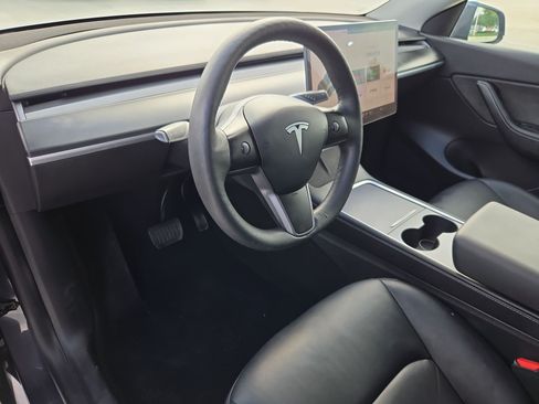 Used 2021 Tesla Model Y Long Range AWD/4WD image 12