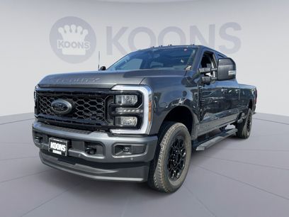 New 2026 Ford F350 Lariat w/ Black Appearance Package