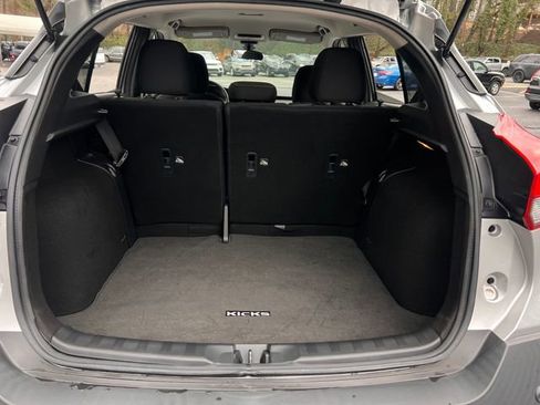 Used 2020 Nissan Kicks SR image 27
