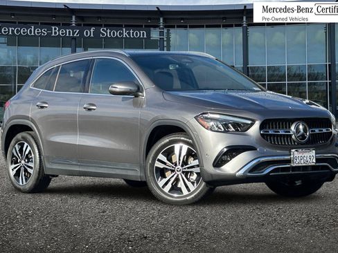 Used 2025 Mercedes-Benz GLA 250 4MATIC image 1
