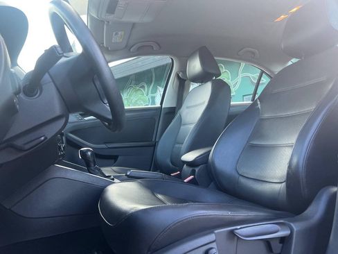 Used 2014 Volkswagen Jetta SE FWD image 17