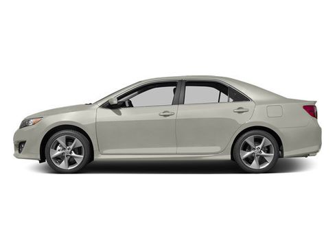 Used 2014 Toyota Camry LE FWD image 3
