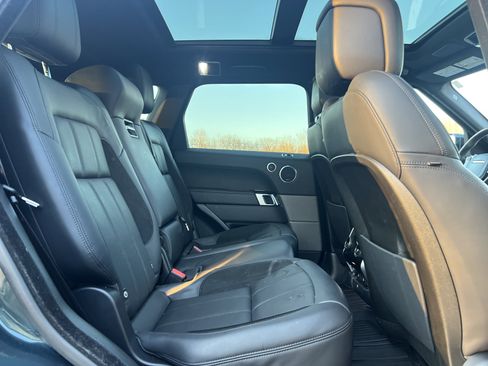 Used 2021 Land Rover Range Rover Sport HST image 28