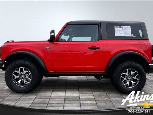 Used 2023 Ford Bronco Badlands image 15