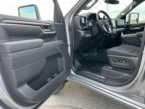 New 2026 GMC Sierra 3500 SLE w/ Preferred Package image 19
