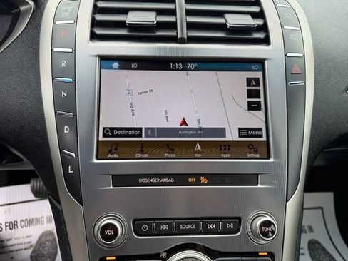 Used 2019 Lincoln MKZ Reserve FWD image 17