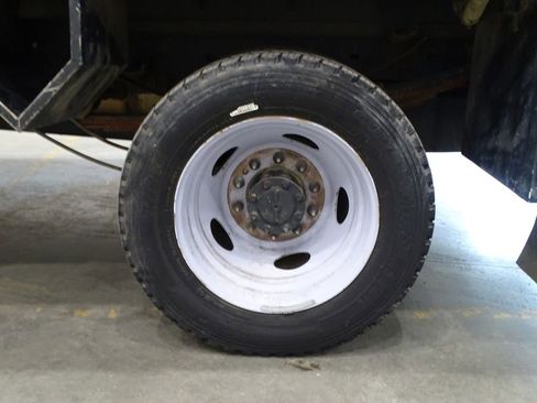 Used 2018 Ford F550 2WD Crew Cab Super Duty image 25