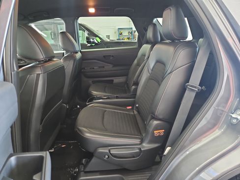 Used 2023 Nissan Pathfinder Rock Creek AWD/4WD image 10