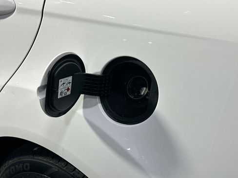 Used 2019 Ford Fiesta SE image 40