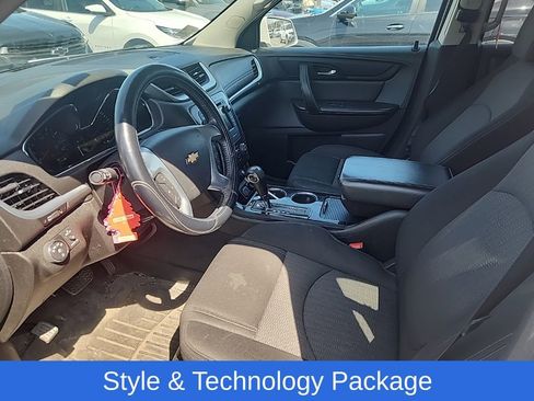 Used 2016 Chevrolet Traverse LT w/ Style and Technology Package image 11