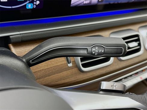 New 2026 Mercedes-Benz GLS 450 4MATIC image 17