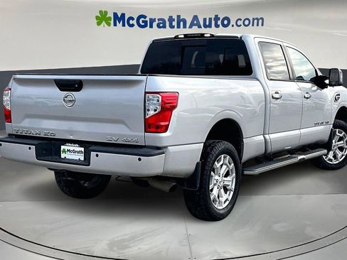 Used 2017 Nissan Titan SV image 6