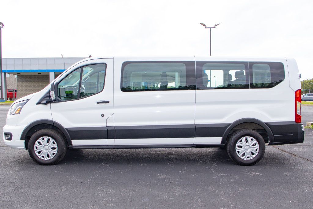 Used 2023 Ford Transit 350 XLT RWD image 4