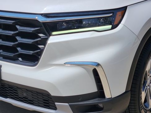 Used 2025 Honda Pilot EX-L image 16