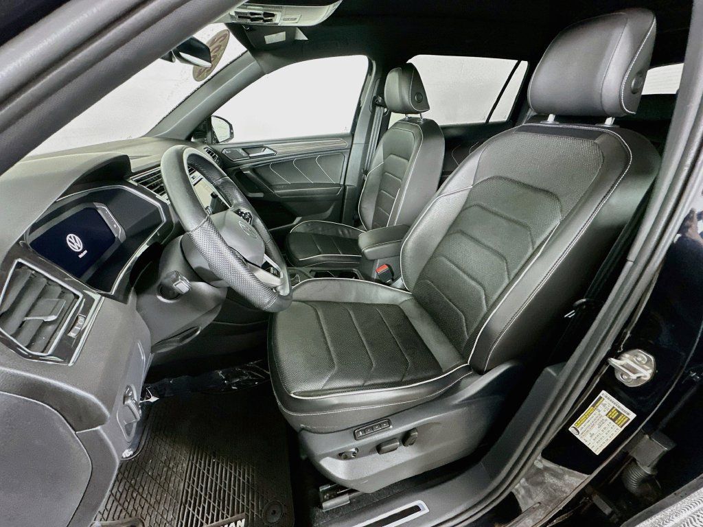 Used 2022 Volkswagen Tiguan SEL R-Line AWD/4WD image 28