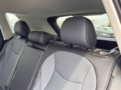 New 2026 Volkswagen Tiguan SE image 27