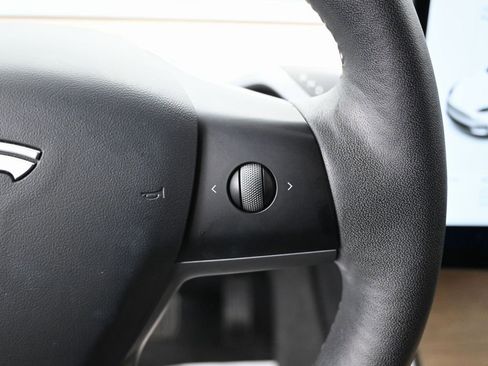 Used 2021 Tesla Model Y 2WD image 19