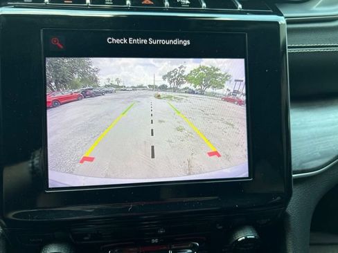 Used 2022 Jeep Grand Cherokee Limited AWD/4WD image 13