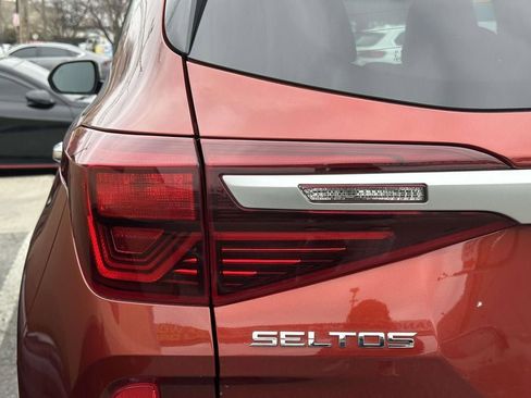 Certified 2021 Kia Seltos SX image 11