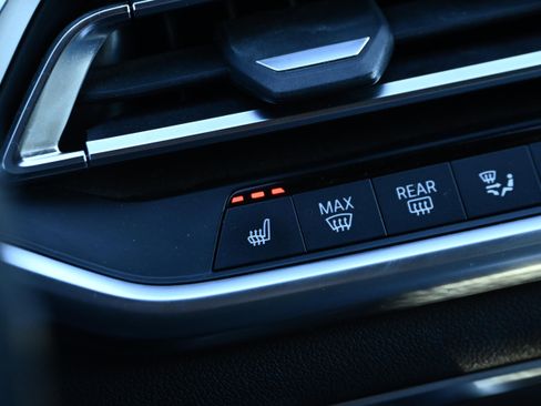 Used 2019 BMW X5 xDrive40i w/ Premium Package 2 image 32