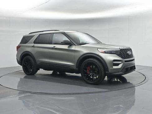 Used 2020 Ford Explorer ST w/ ST Street Pack image 34