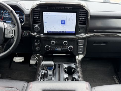 Used 2022 Ford F150 Lariat w/ Equipment Group 502A High AWD/4WD image 17