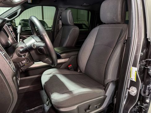 Used 2024 RAM 2500 Big Horn w/ Night Edition AWD/4WD image 14