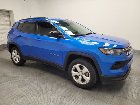 Used 2022 Jeep Compass Latitude image 11