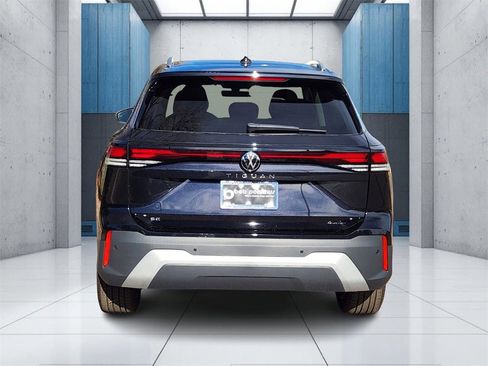 New 2026 Volkswagen Tiguan SE image 25