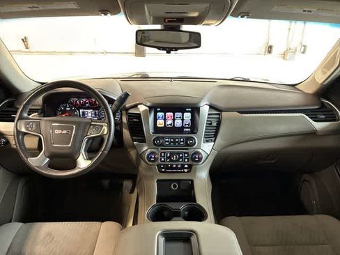 Used 2017 GMC Yukon SLE image 16