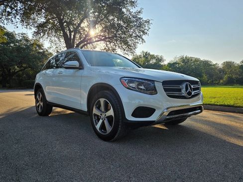 Used 2016 Mercedes-Benz GLC 300 w/ Multimedia Package image 2